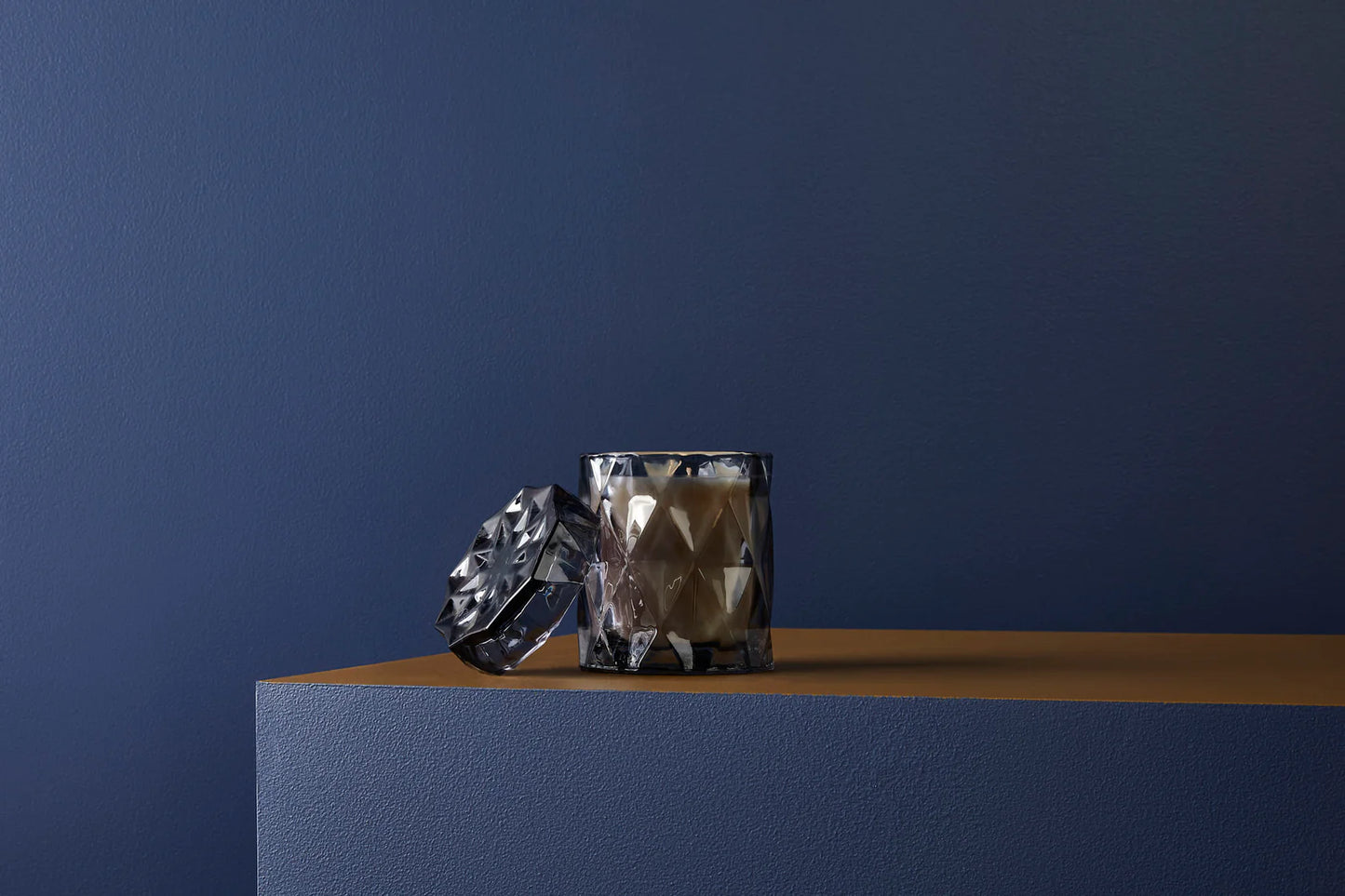 ROCKSTUD SMOKEY GREY CANDLE
